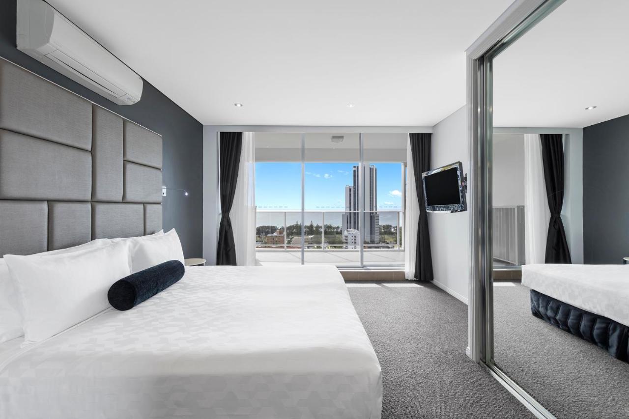 Meriton Suites Broadbeach Gold Coast Bagian luar foto