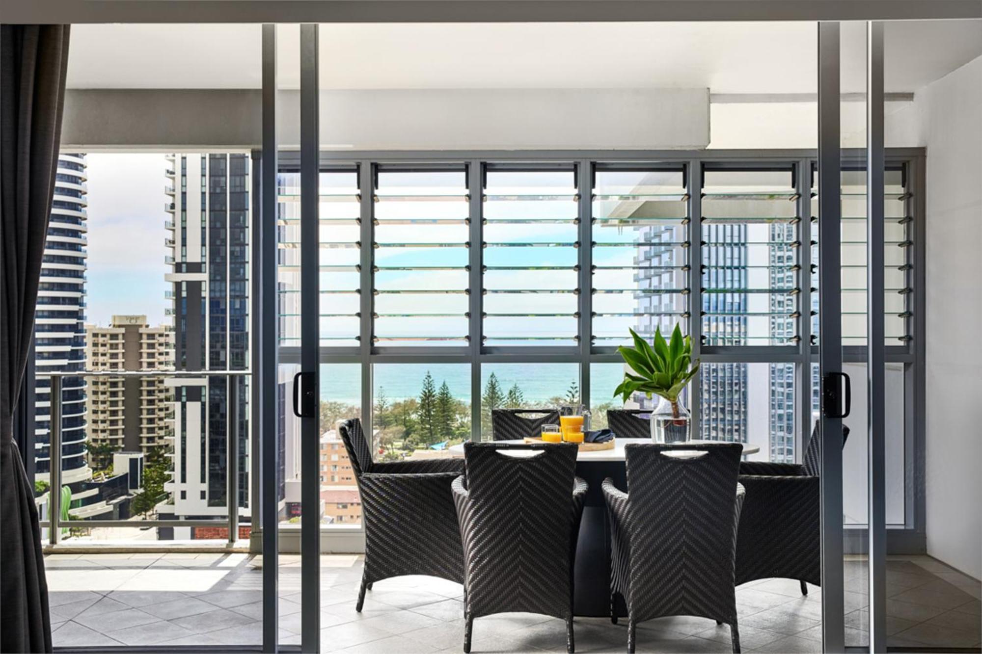 Meriton Suites Broadbeach Gold Coast Bagian luar foto