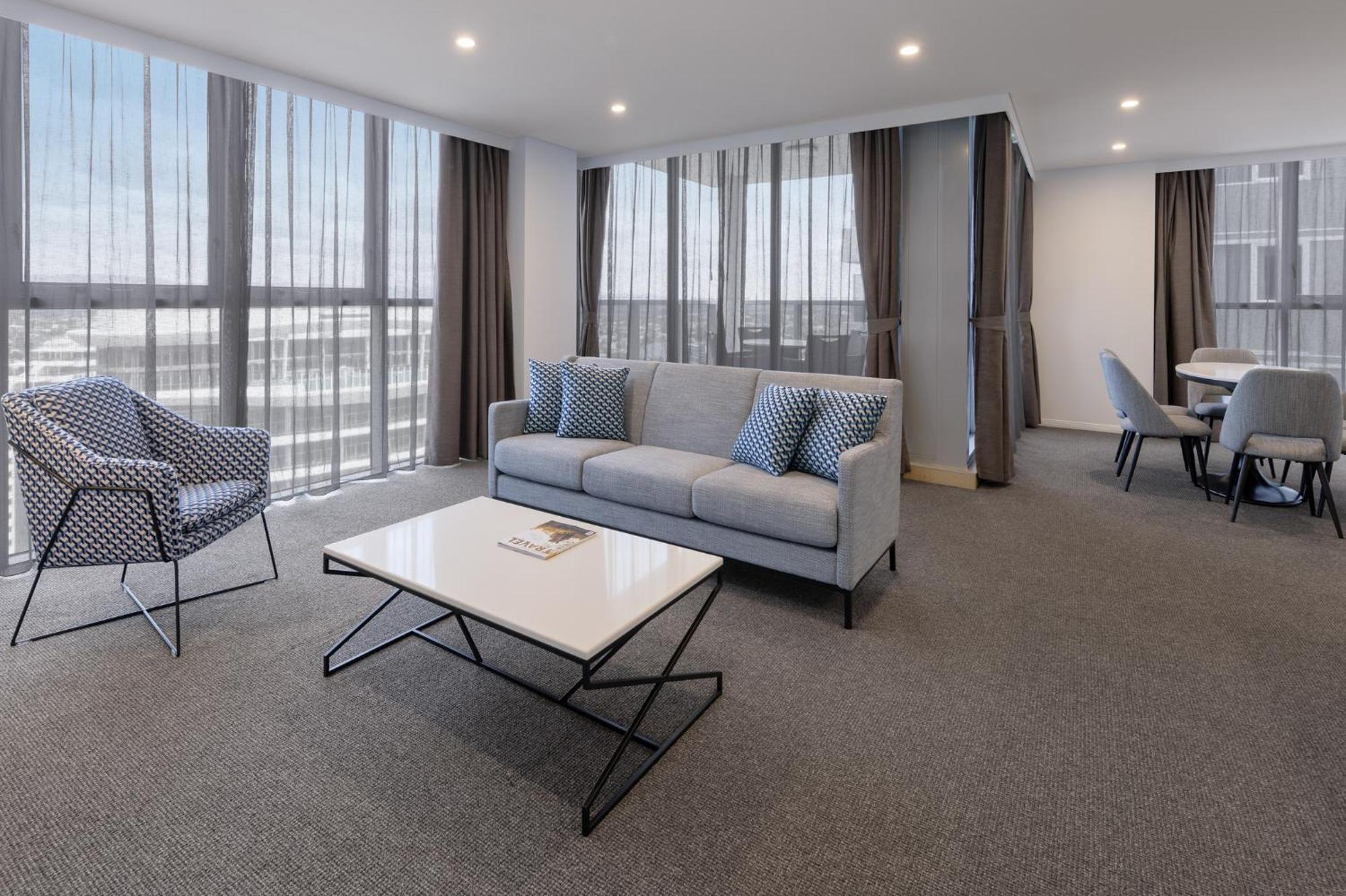 Meriton Suites Broadbeach Gold Coast Bagian luar foto